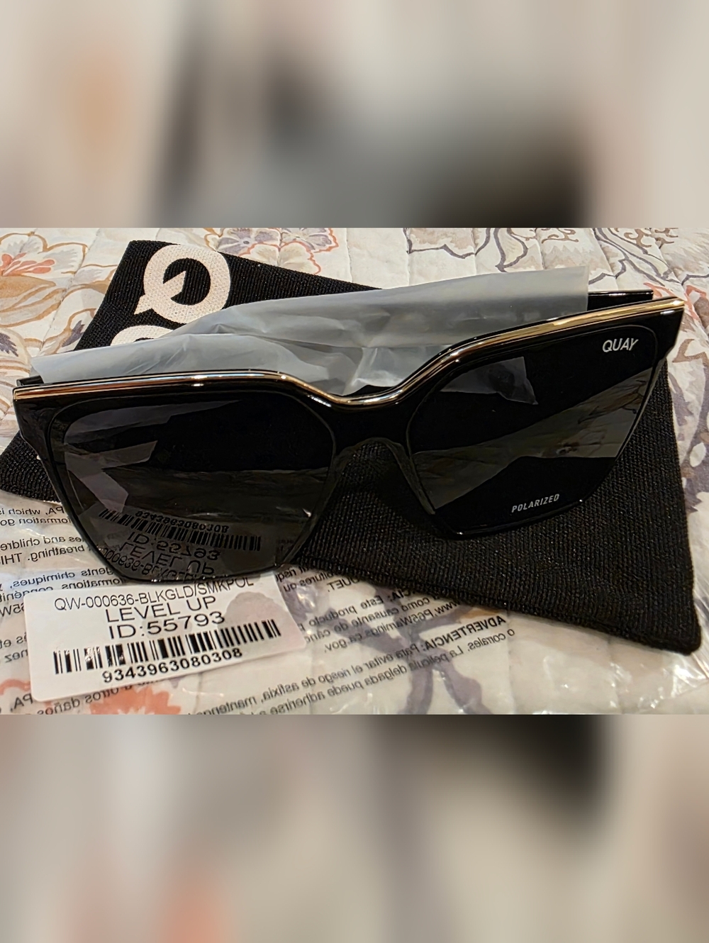 Quay Level Up Black/Gold/Smoke Polarized - Picture 4 of 4
